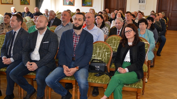 Közgyűlést tartott a KMKSZ  Beregszászi Középszintű Szervezete - „Legyen béke már! Legyen vége már!”