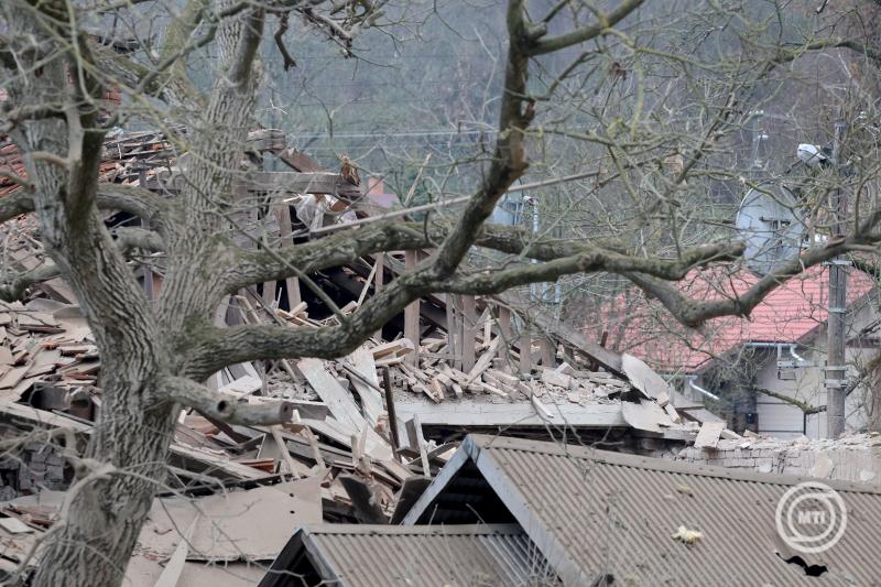 Miskolc, 2024. november 13. Romos lakóház Miskolc külvárosában, ahol feltételezhetően gázrobbanás történt 2024. november 13-án. MTI/Vajda János