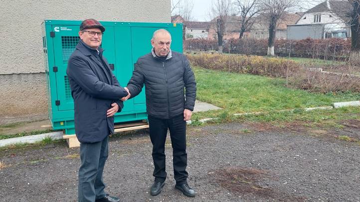 Tarcsa Csaba, a fényeslitkei East-West Gate terminál igazgatója és Demjáncsuk Vászil Jurijovics, a Kárpátaljai Regionális Állami adminisztráció helyettes vezetője