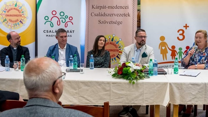 A Kárpát-medencei Családszervezetek Szövetsége közgyűlése a Vajdaságban - Családtámogatás, szülőföldön való boldogulás
