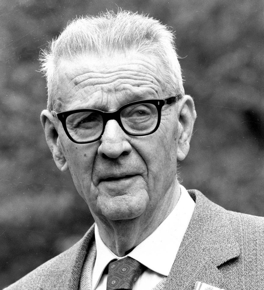 Giorgio Perlasca olasz üzletember, aki a vészkorszak idején Budapesten spanyol védlevelek kiadásával több ezer zsidó életét mentette meg, a Magyar Izraeliták Országos Képviselete meghívására Budapestre érkezett 1989. május 3-án (Fotó: MTI/ Varga László)