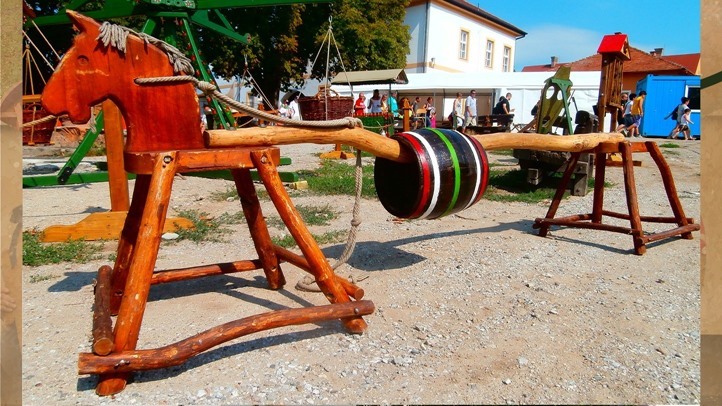 Tánccal és muzsikával a kanyargós Tisza-partján - A Gyöngyösbokréta és a Durindó Fesztivál Adán