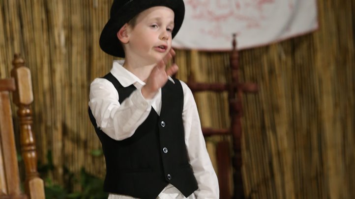 Mesébe illő verseny - Felvidéki népmesemondó verseny Gombaszögön. Fotó: Farkas József