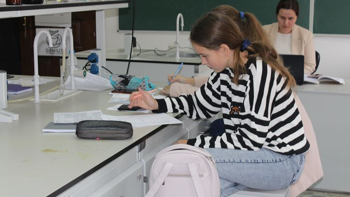 Folytatódtak a biológia, kémia, földrajz tehetséggondozó hétvégék a „GENIUS” Jótékonysági Alapítvány szervezésében