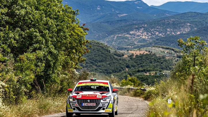 Minél nagyobb serleggel szeretnénk hazamenni!   Fotó: Hajóka SportFotó