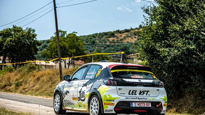 Minél nagyobb serleggel szeretnénk hazamenni!   Fotó: Hajóka SportFotó