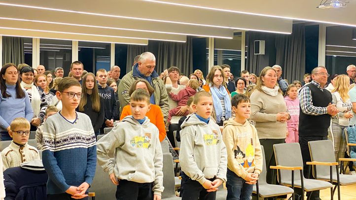 Kárpátaljai magyar nagycsaládosok a sátoraljaújhelyi Rákóczi Táborban - „A kárpátaljai magyarok mindig számíthatnak a magyar kormányra”. Fotó:  MTI