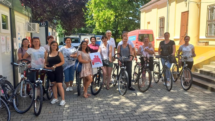 Több mint száz bicikli a KMNE tagcsaládjai számára - Két keréken boldogan. Fotó: Kárpátinfo/Kósa Eszter