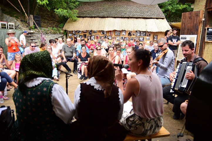 Hagyományok Háza a Művészetek Völgyében. Fotó: Illusztráció