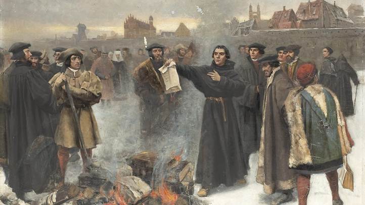 Luther elégeti a pápai bullát Wittenbergben – Karl Aspelin festménye (Forrás: Wikipédia)