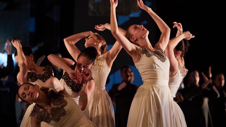 Tánckánon Kolozsváron - A Magyar Állami Népi Együttes a kincses városban. Fotó: Dusa Gábor