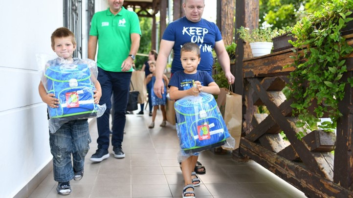 Tanszergyűjtést indít a Magyar Református Szeretetszolgálat