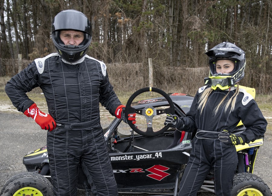 Mihalik Mira és az Autósport! Fotó: Mihalik Mira Acrhív - RudyFotó - Hajóka SportFotó