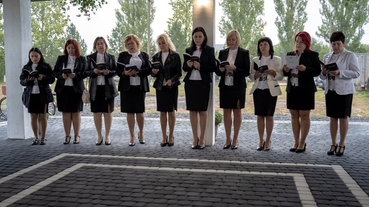 Ravatalozót adtak át Nagydobronyban - Összefogásból ismét kitűnő 