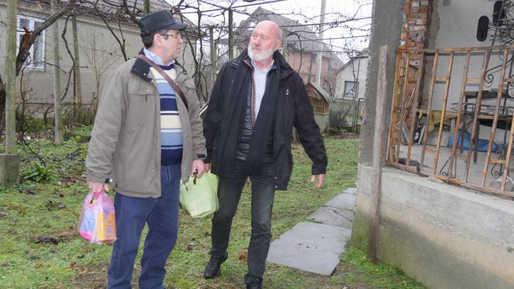 Karácsonyi ajándék: „beszélgetni a másik emberrel” - „Nagyobb boldogság adni, mint kapni” 