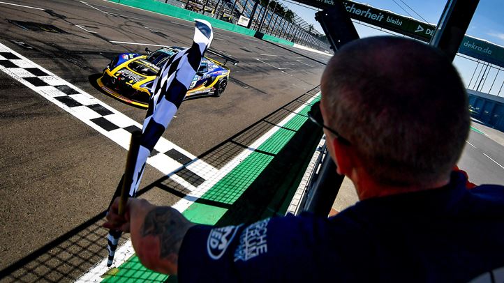 A Lausitzringen kétszer is dobogón ünnepelt Tim Gábor. Fotók: Angelo Poletto, Bende Imre