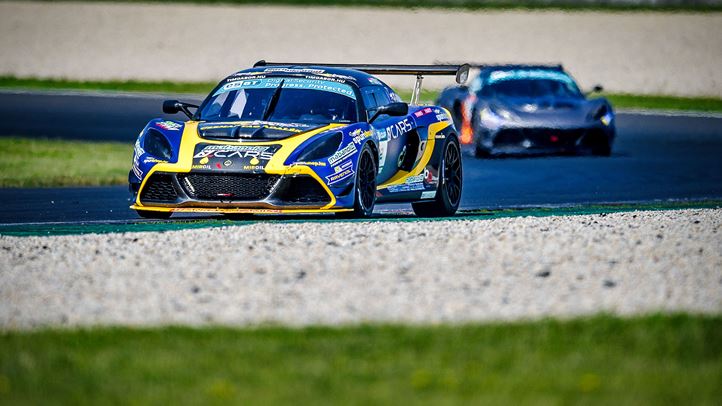 A Lausitzringen kétszer is dobogón ünnepelt Tim Gábor. Fotók: Angelo Poletto, Bende Imre