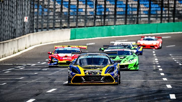 A Lausitzringen kétszer is dobogón ünnepelt Tim Gábor. Fotók: Angelo Poletto, Bende Imre