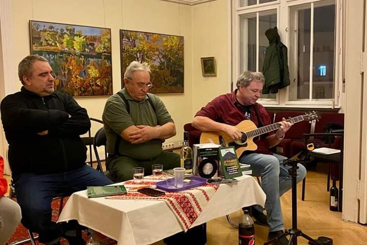 A Magyar Újságírók Közössége mutatta be Stók Lajos új kötetét