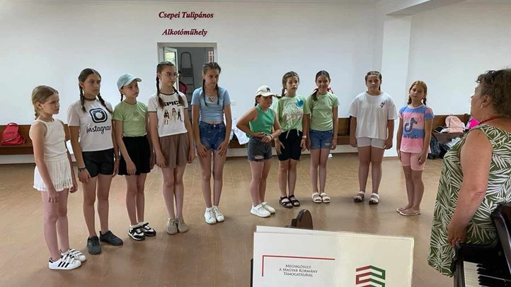 Táborozás a csepei Tulipán Tanodában - Zene, tánc, kézműveskedés