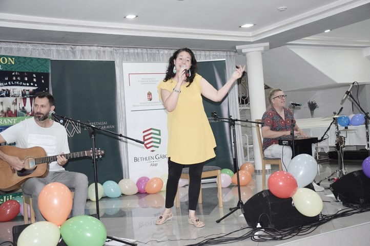 A Veronaki Trió gyermekműsora Kárpátalján - Gőgös Gúnár Gedeon és barátai