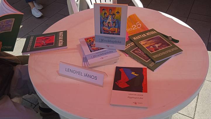 A dedikáló asztal