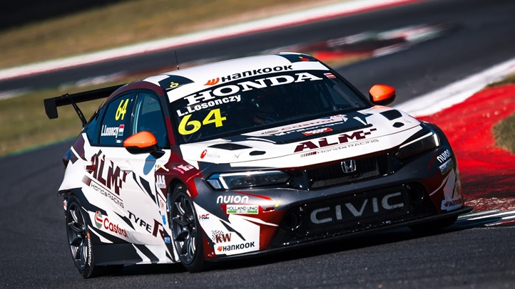 Nagyon közel volt a dobogóhoz Losonczy Levente Mugellóban. Fotó: AL Motorsport Photography