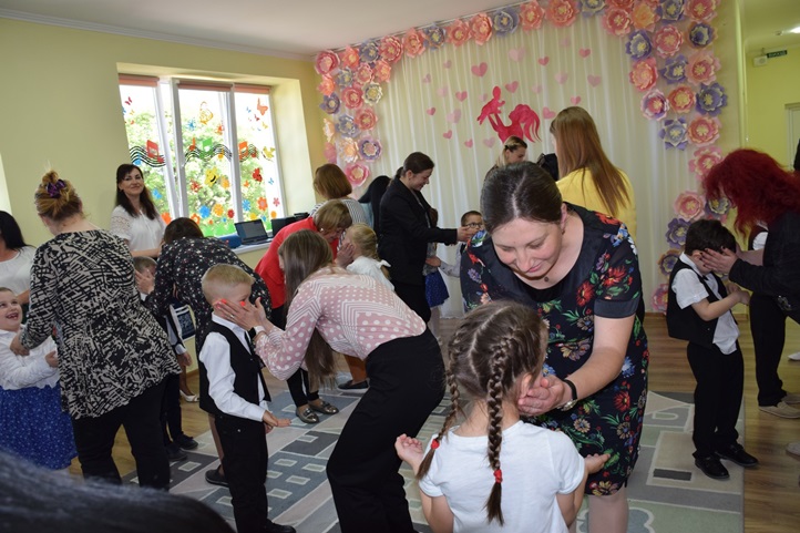 Édesanyák ünnepe a Frangepán Gimnázium beregszászi bázisóvodájában. Fotó: Kárpátinfo/Kovács Erzsébet