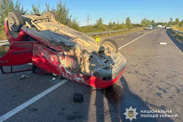 Huszton a rendőrség őrizetbe vett egy 44 éves sofőrt, aki 2,1 ezrelékes alkoholos állapotban okozott frontális ütközést. Fotó: Ukrán Nemzeti Rendőrség