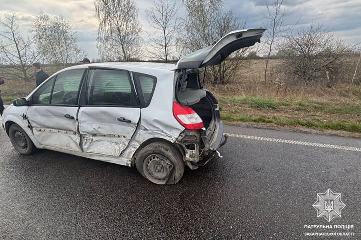 Több szabálysértést is elkövetett az a sofőr, aki ittasan okozott balesetet Ungvár közelében. Fotó: Kárpátaljai Járőrszolgálat