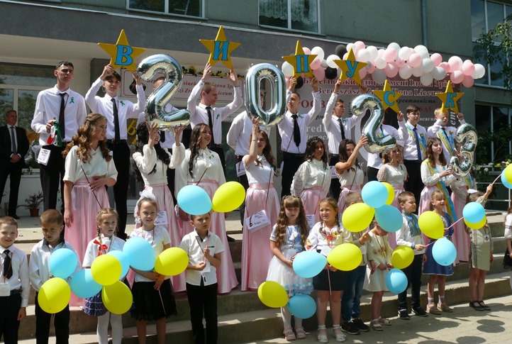 Tanévzáró a beregszászi zrínyiseknél. Fotó: Kovács Erzsébet