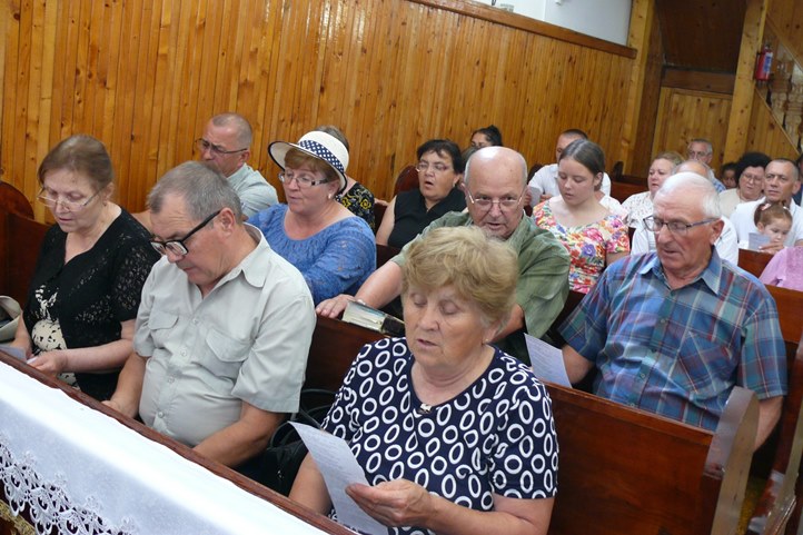 A Csongori Szenvedélybetegeket Mentő Misszió csendesdélutánja Beregardóban. Fotó: Kárpátinfo/Kovács Erzsébet