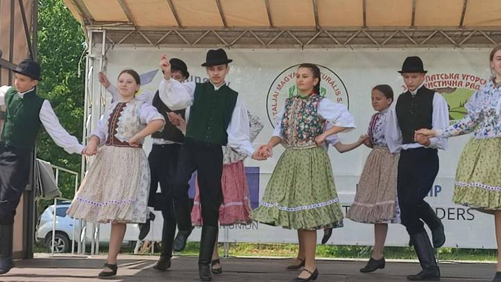 A honfoglaló őseinkre emlékeztek Tiszacsomán - A múltat tiszteld a jelenben s tartsd a jövőnek!