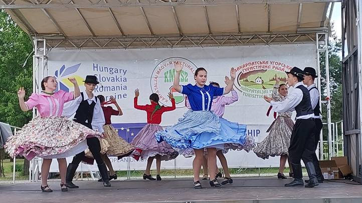 A honfoglaló őseinkre emlékeztek Tiszacsomán - A múltat tiszteld a jelenben s tartsd a jövőnek!