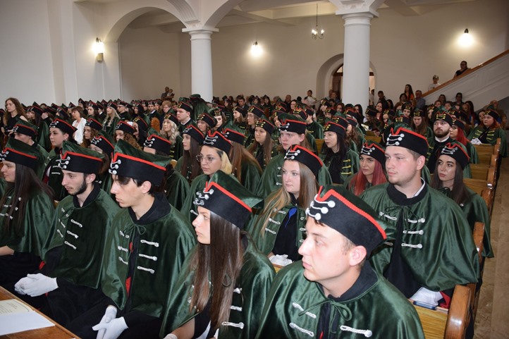 Diplomaátadó ünnepség a beregszászi Rákóczi Főiskolán. Fotó: Kárpátinfo/Kovács Erzsébet