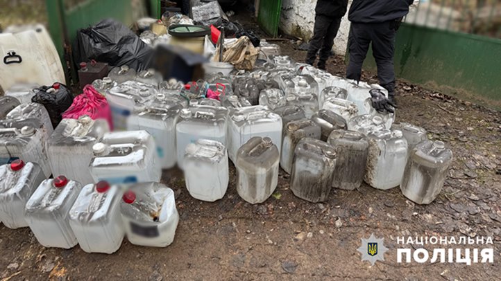 Kárpátalján felszámoltak egy droglaboratóriumot, terjesztésével havonta legalább 15 millió hrivnya bevételhez jutottak a gyanúsítottak. Fotó: Nemzeti Rendőrség