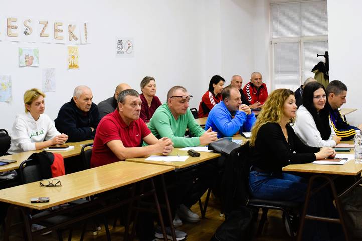 Továbbképzésen vettek részt a 20 Genius Kézilabda Tehetségpont edzői