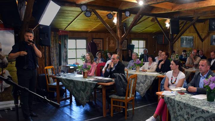 Kiscsőszi szőttes - Konferencia az értékőrzés jegyében. Fotó: Hagyományok Háza