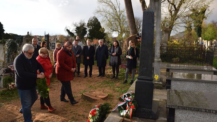 Megemlékezés a beregszászi temetőkertben - Ekkel György honvédszázados síremlékének újraavatásán. Fotó: Kárpátinfo/Kovács Elemér
