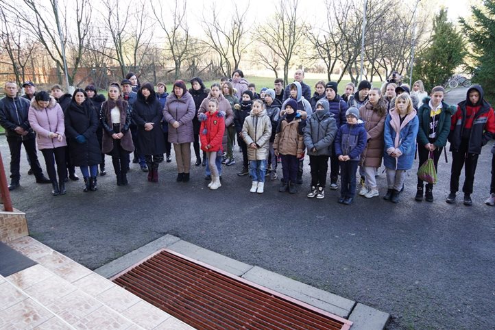 Magyar Ilona Kossuth-díjas pedagógusnak állítottak emléktáblát Csongoron