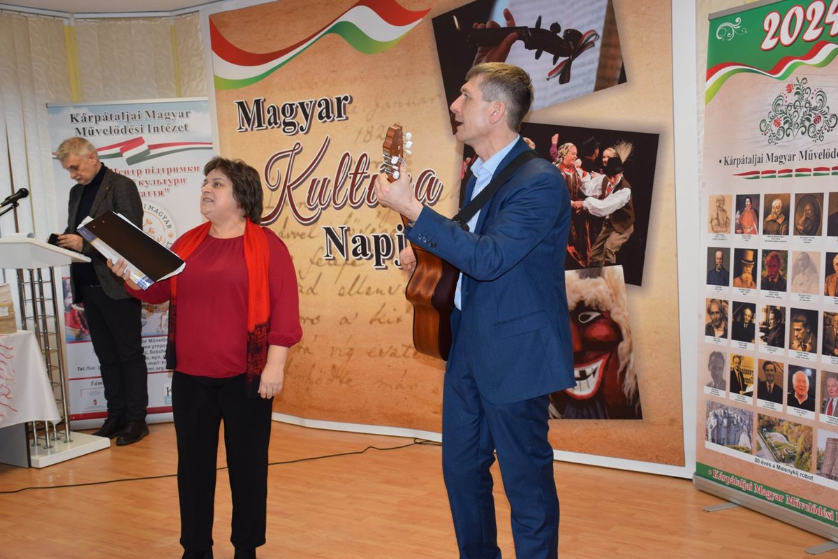 Értelmiségi fórum a beregszászi Európa-Magyar Házban - A magyar kultúra napja: értékeket őrzünk, értékeket teremtünk. Fotó: Kárpátinfo/Kovács Elemér