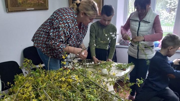 Tavaszi kézműves foglalkozások a KMNE-ben