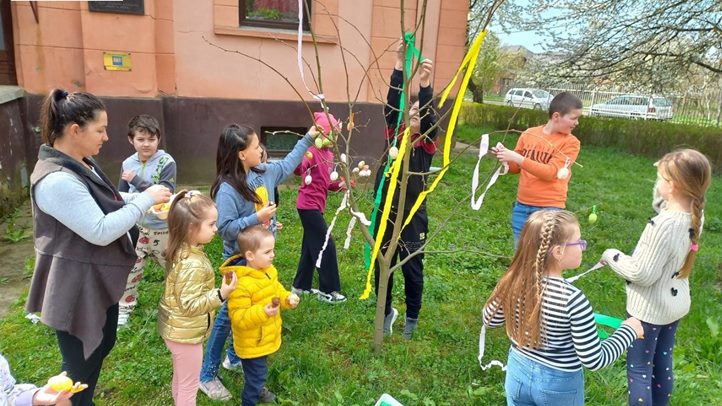 Tavaszi kézműves foglalkozások a KMNE-ben