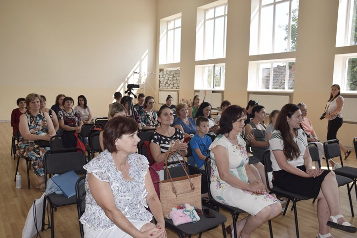 Gitár-, ének- és verstábor Gejőcön - Közösségépítés, megmaradáserősítés. Fotó: Kovács Erzsébet