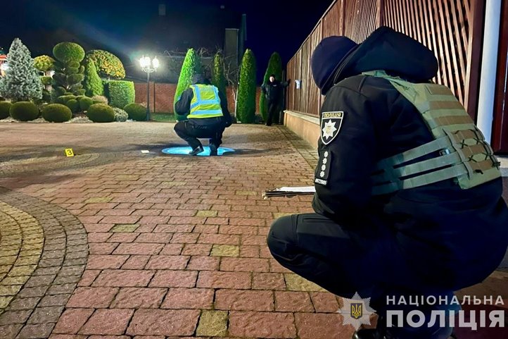 Gránátot dobtak egy megyei képviselő udvarába Munkácson. Fotó: Nemzeti Rendőrség