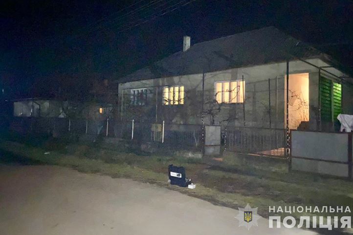 Gyilkossági kisérlet az Ungvári járásban, a gyanúsítottat letartóztatták. Fotó: Nemzeti Rendőrség