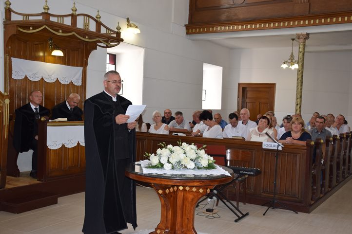 Hálaadó istentisztelet Bátyúban - Hitvallás a templomfelújítás: van jövője ennek a népnek. Fotó: Kárpátinfo/Kovács Erzsébet