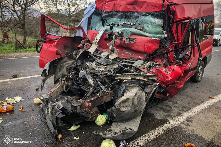 A Bustyaházán történt közlekedési balesetben meghalt két ember. Fotó: DSZNSZ