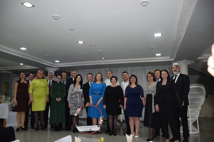 Házaspárok vacsorája a nagycsaládosoknál - „Szeretem hibáit jóságánál jobban”