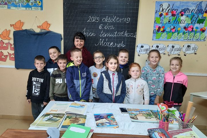 A badalói gyerekek ,,Tündike nénije” immáron három évtizede szolgálja az Úrat. 